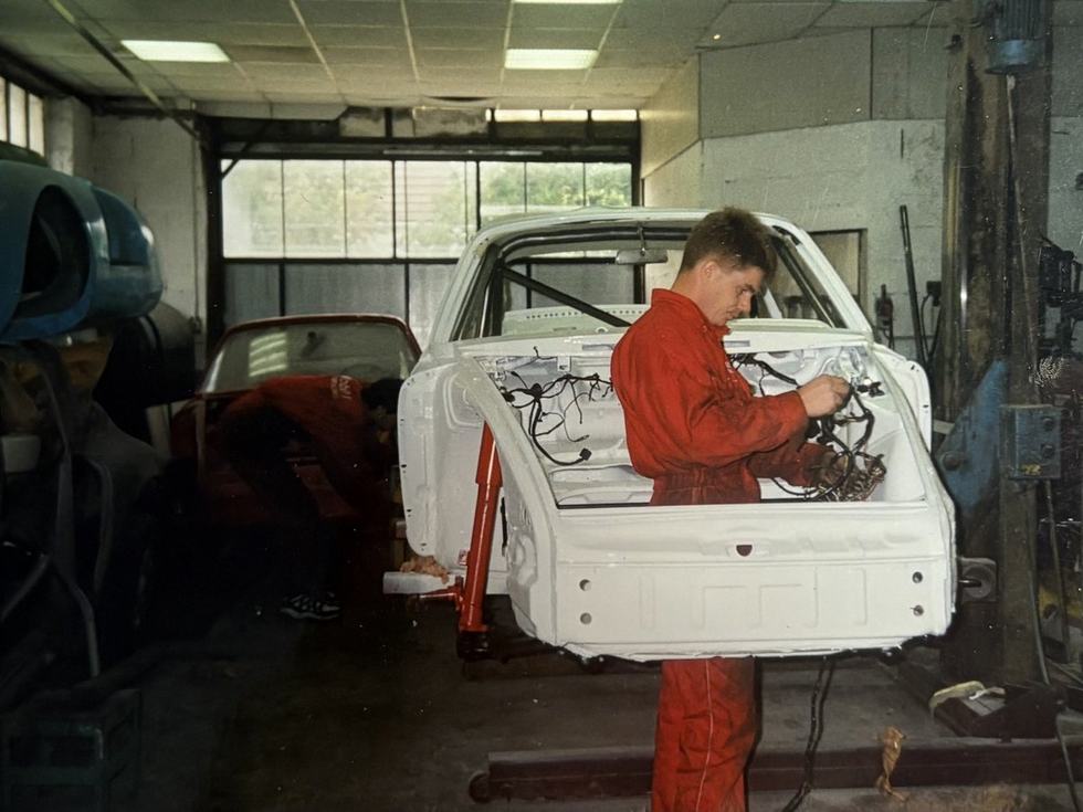 Restoring the wiring harness on a shell being prepared